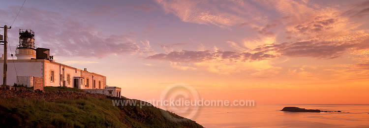 Sunset over Sumburgh Head lighthouse, Shetland - Couchant sur le phare de Sumburgh  13421