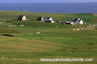 Fair Isle: houses. Shetland.- Maisons  sur Fair Isle, Shetland  13054